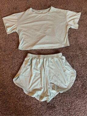 A Mint & White Striped Crop Top + Shorts Set Size Medium